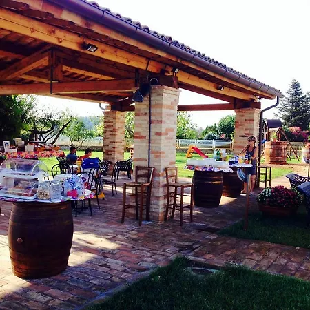 Country house Casale Papa Country Village Loreto