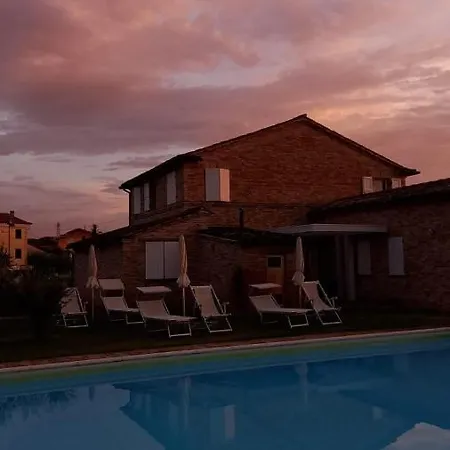 Casale Papa Country Village *